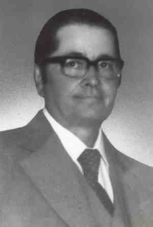 Raymond Labbé  (391 Mo)
 
(Cliquer sur l'image pour l'afficher en pleine taille)